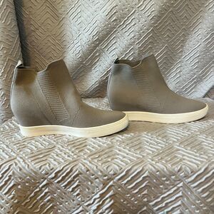 MIA Gray Ankle Booties